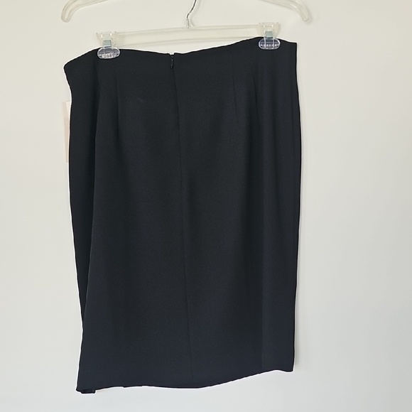 Evan Picone Classic Black Suit Jacket - Picture 11 of 16